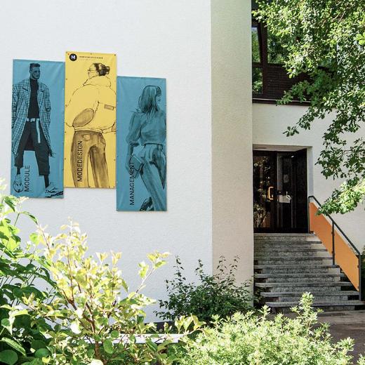 Schulgebäude von aussen