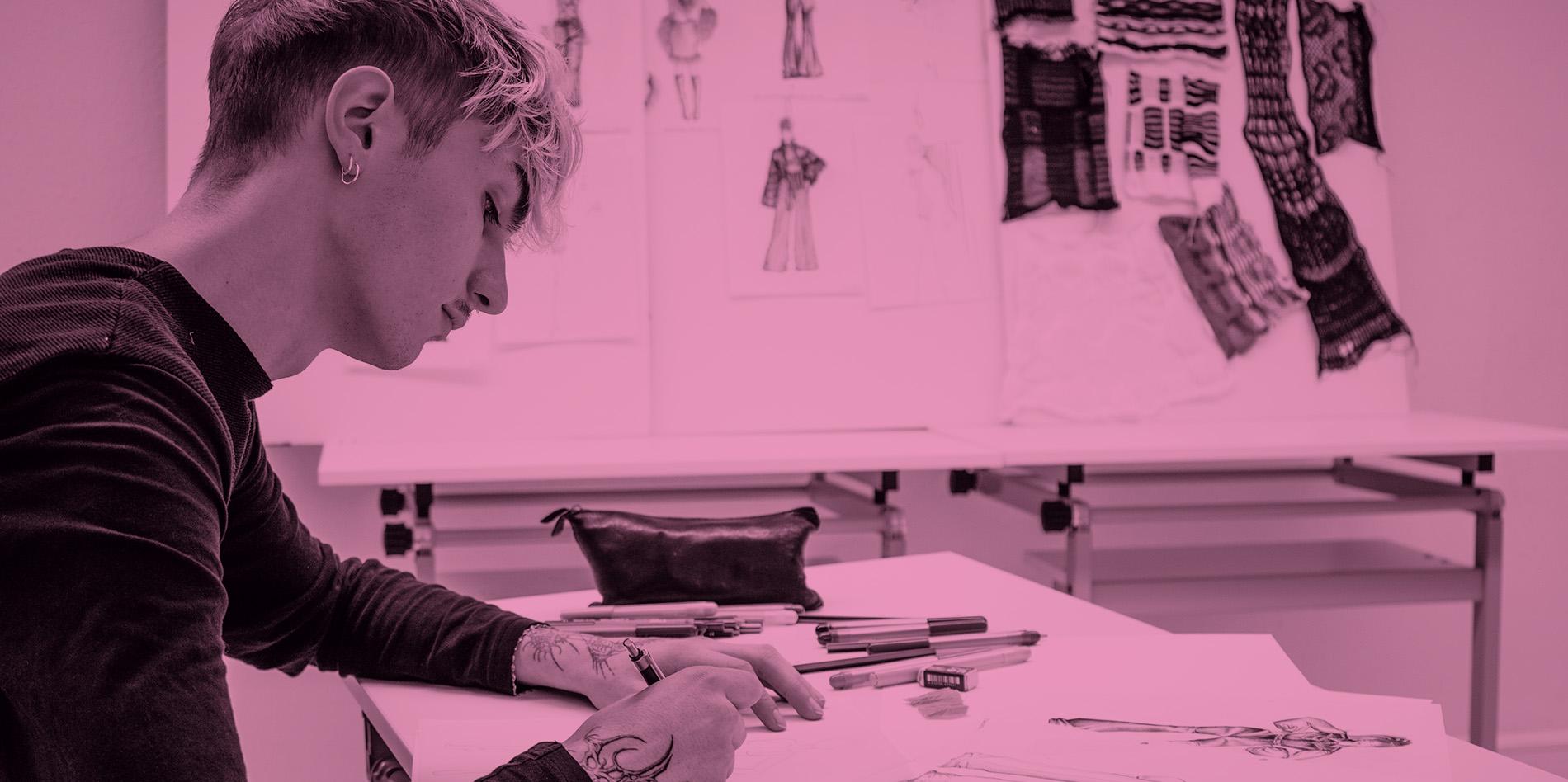 Schüler am zeichnen