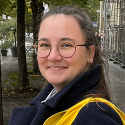 Portrait einer ehemaligen Schülerin